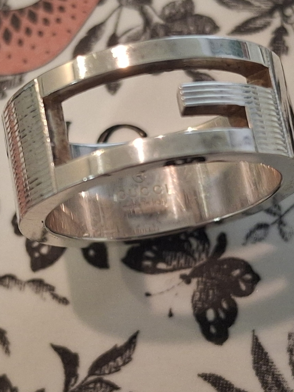 Gucci Sterling Silver Ring with Logo - Picture 2 of 6